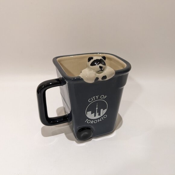 🦝 Main & Local Toronto Raccoon Mug – Excellent Condition Adorable - Picture 3 of 7